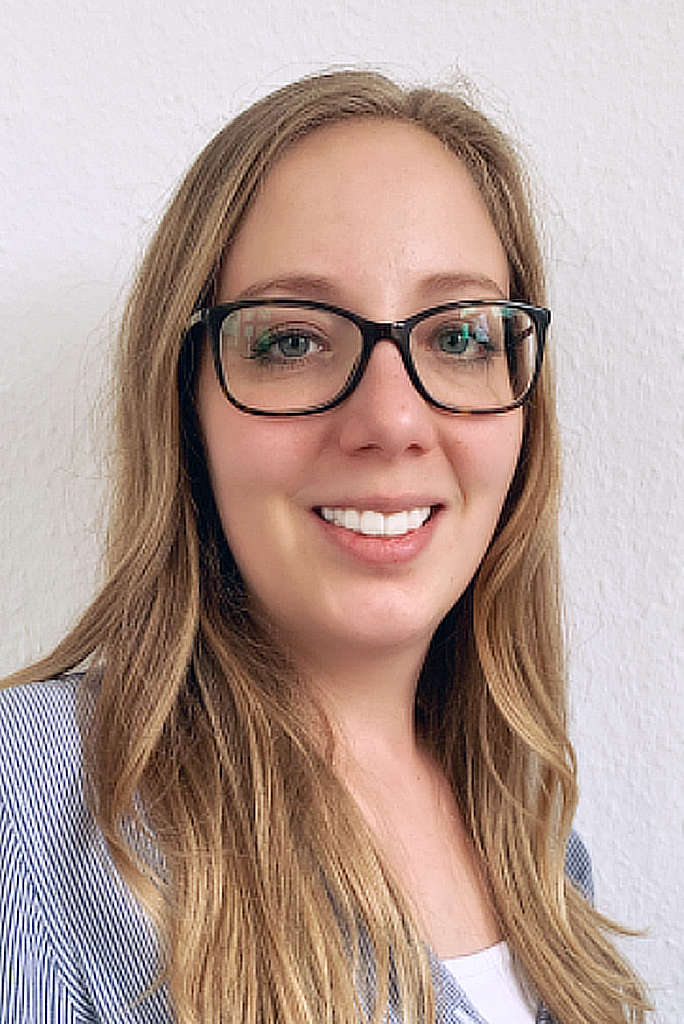 Frau Lena Billstein