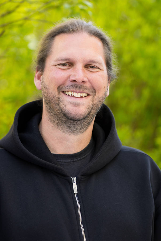 Herr Dennis Schneider